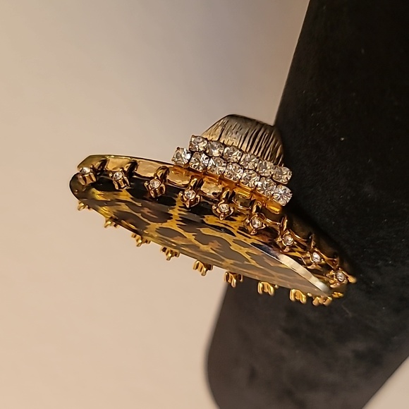 Vintage BETSEY JOHNSON Hollywood Glam Collection Leopard Cheetah Tiger Ring. 8 - Picture 5 of 10